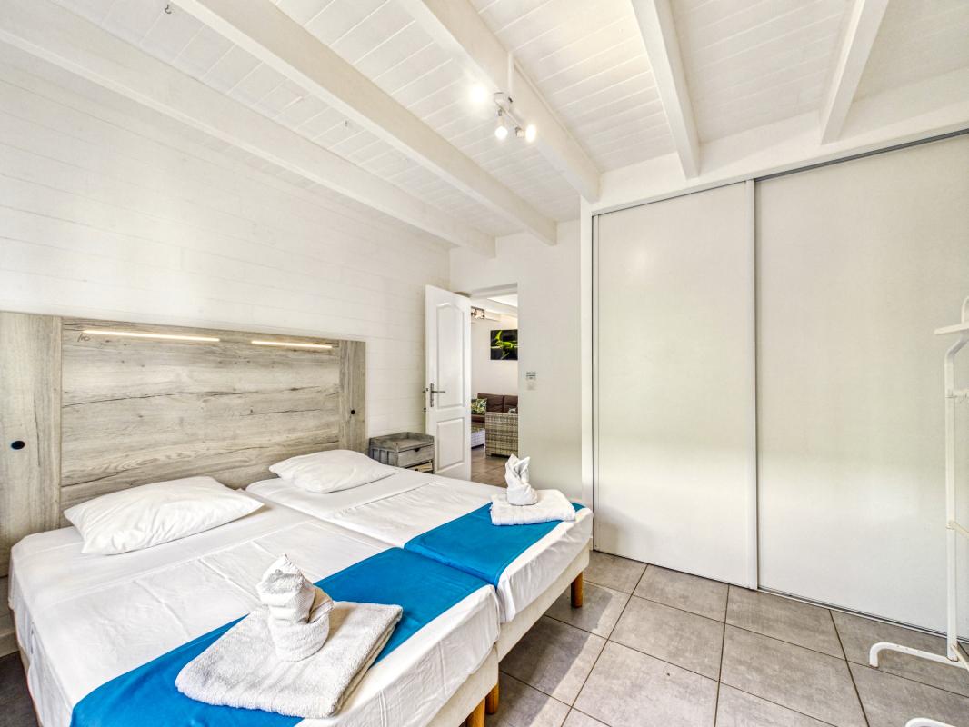 23.Location villa 8 personnes avec piscine et prxomité plage des Raisins Clairs